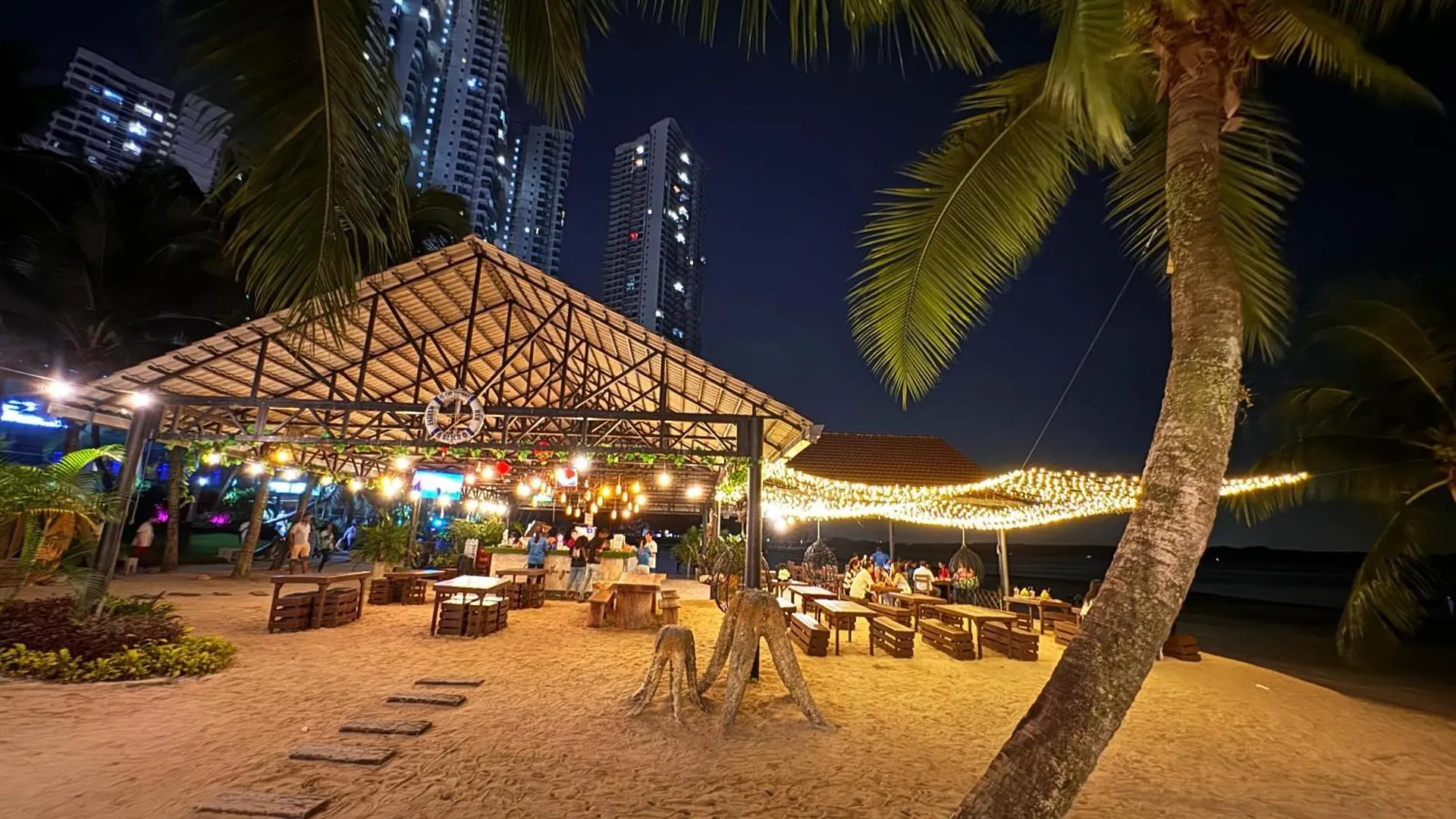 Wind Serenity At Country Garden Danga Bay With 2Carparks Foc Netflix Access And Youtube Premium 3Beds3Bath For 6-13Pax By Minshuku Johor Bahru Apartment