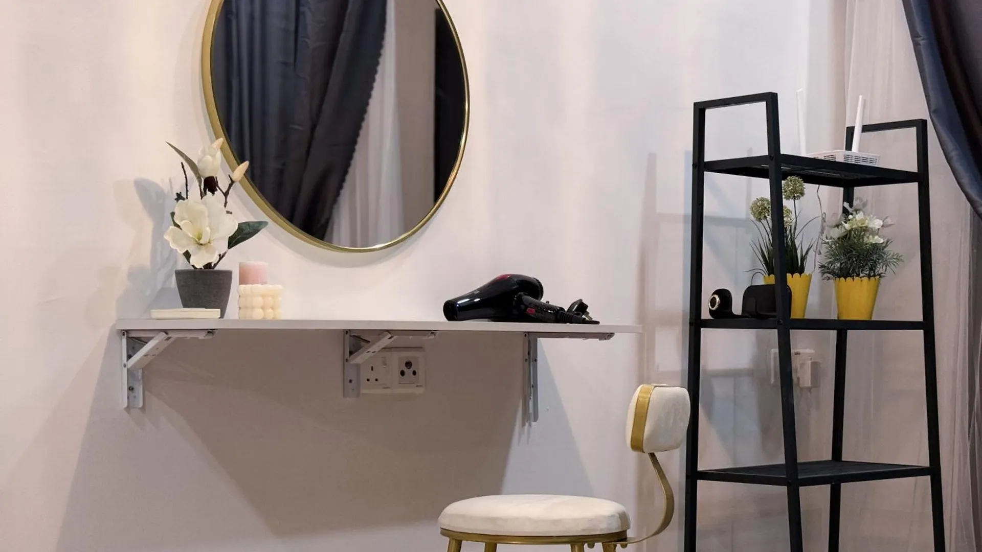 Wind Serenity At Country Garden Danga Bay With 2Carparks Foc Netflix Access And Youtube Premium 3Beds3Bath For 6-13Pax By Minshuku Johor Bahru 0*,  Malaysia