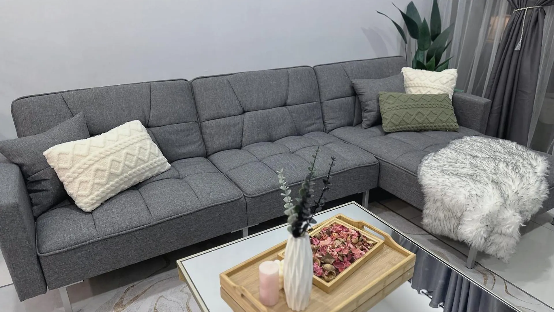 Wind Serenity At Country Garden Danga Bay With 2Carparks Foc Netflix Access And Youtube Premium 3Beds3Bath For 6-13Pax By Minshuku Johor Bahru Malaysia