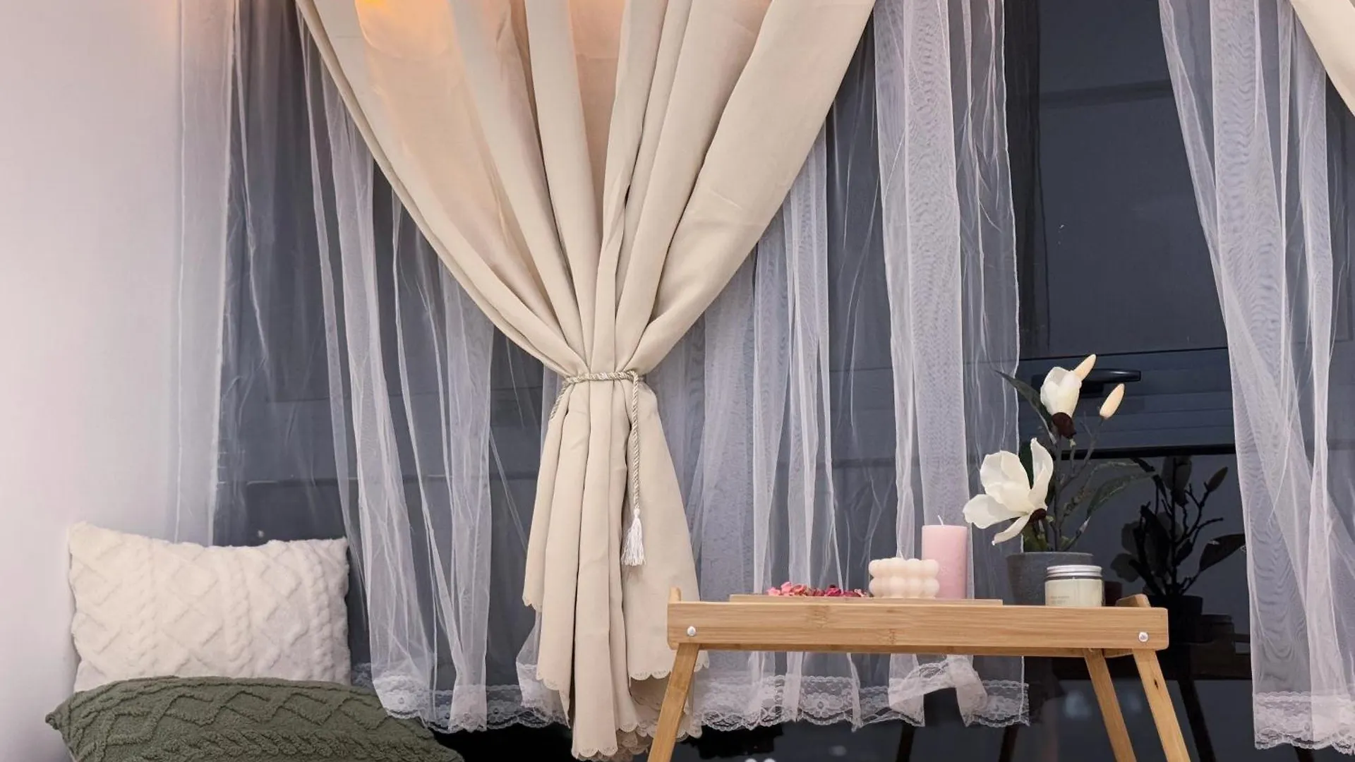 Wind Serenity At Country Garden Danga Bay With 2Carparks Foc Netflix Access And Youtube Premium 3Beds3Bath For 6-13Pax By Minshuku Johor Bahru 0*,