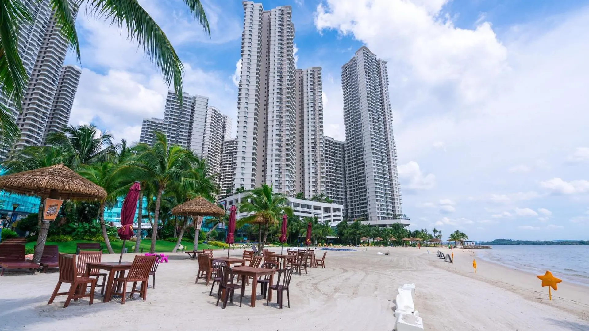 Apartment Wind Serenity At Country Garden Danga Bay With 2Carparks Foc Netflix Access And Youtube Premium 3Beds3Bath For 6-13Pax By Minshuku Johor Bahru Malaysia