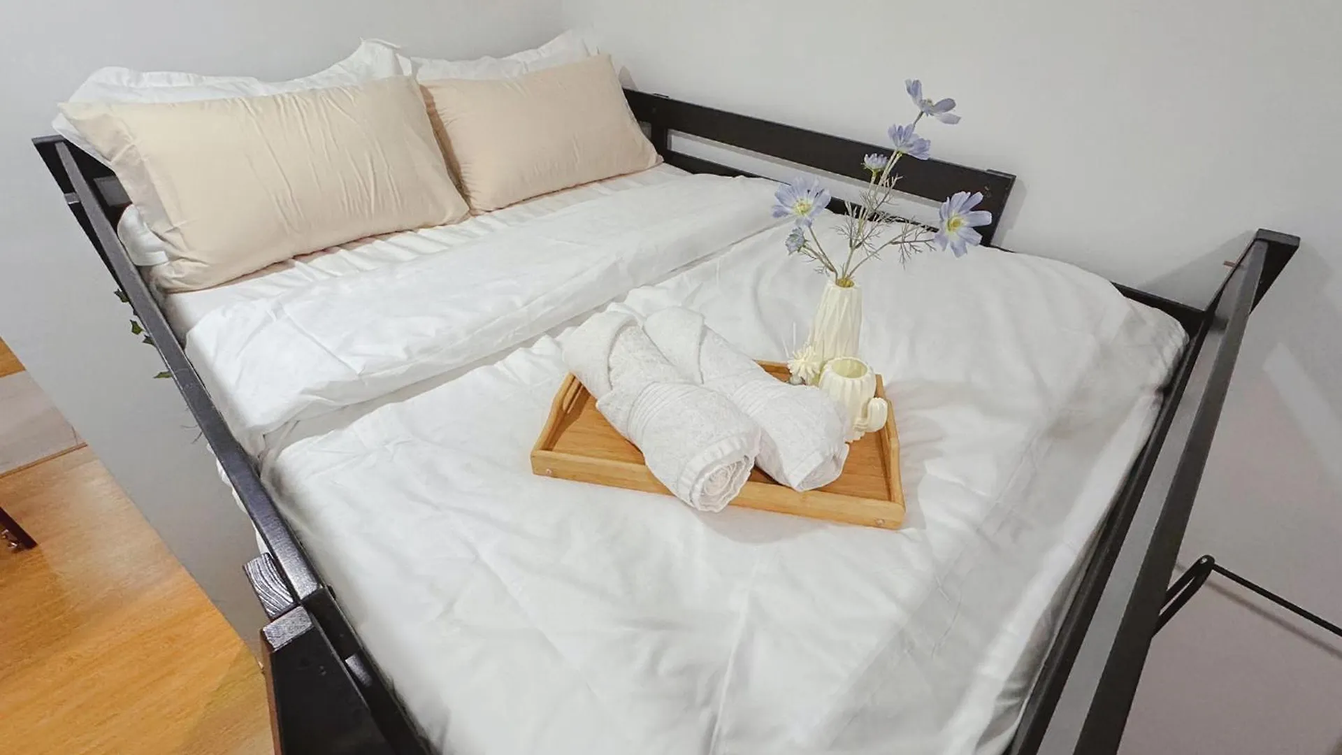 Wind Serenity At Country Garden Danga Bay With 2Carparks Foc Netflix Access And Youtube Premium 3Beds3Bath For 6-13Pax By Minshuku Johor Bahru 0*,  Malaysia